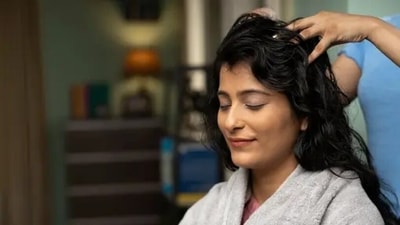 Giving a loved one a massage or receiving massage from someone we feel safe and happy with, helps in boosting Oxytocin. (Unsplash) Giving a loved one a massage or receiving massage from someone we feel safe and happy with, helps in boosting Oxytocin. (Unsplash)