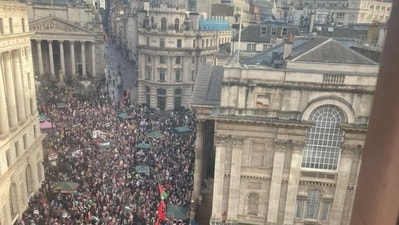 Pro-Palestine protests in London: Police also prevented demonstrators crossing Westminster Bridge. Pro-Palestine protests in London: Police also prevented demonstrators crossing Westminster Bridge.