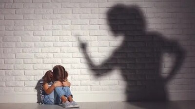 Generational dysfunction is passed on to our children. However, breaking this vicious cycle and stopping it from getting into the family can be a little challenging. "Remember that breaking cycles and shifting traditions take time and effort, but it is worth it for your peace of mind and the next generation within your family unit. Start now by changing harmful traditions into opportunities for growth," wrote Therapist Minaa B. here are a few tips. (Unsplash) Generational dysfunction is passed on to our children. However, breaking this vicious cycle and stopping it from getting into the family can be a little challenging. "Remember that breaking cycles and shifting traditions take time and effort, but it is worth it for your peace of mind and the next generation within your family unit. Start now by changing harmful traditions into opportunities for growth," wrote Therapist Minaa B. here are a few tips. (Unsplash)
