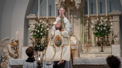 Before Christmas, many Orthodox Christians practice fasting, culminating in a festive meal on Christmas Eve called the Holy Supper. (Unsplash) Before Christmas, many Orthodox Christians practice fasting, culminating in a festive meal on Christmas Eve called the Holy Supper. (Unsplash)