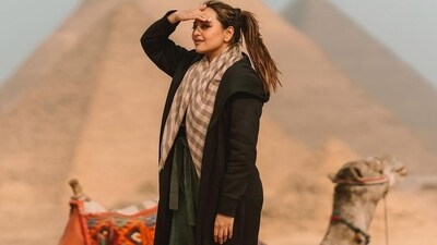 Sharing a picture from Egypt, Sonakshi wrote, “Lo and behold - the great Pyramids of Giza (aur saath mein feature karte hue (and featuring alongside) - ship of the desert Camel bhai). Thats one off the bucket list.” Sharing a picture from Egypt, Sonakshi wrote, “Lo and behold - the great Pyramids of Giza (aur saath mein feature karte hue (and featuring alongside) - ship of the desert Camel bhai). Thats one off the bucket list.”