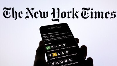 Wordle app game is seen on a smartphone. (Reuters Photo)