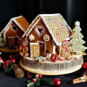 A decorated Gingerbread house (Instagram)