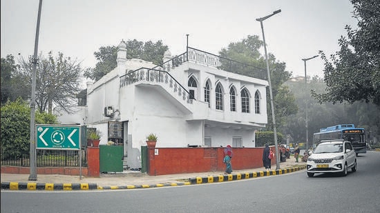 Sunehri Bagh Masjid on Motilal Nehru Marg, near Central Secretariat in New Delhi on Friday. (Raj K Raj/HT Photo)