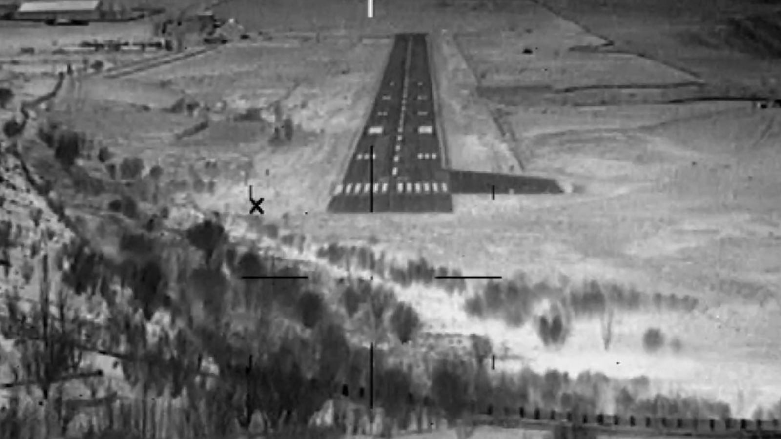 Watch: IAF's C-130J aircraft makes historic night landing at Kargil airstrip - Vimarsana News