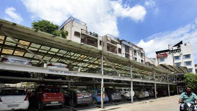 New Delhi, India- July 21, 2017: A view of NMCD authorized Automatic Multi Level Car parking at Behind Sheila Cinema Paharganj in New Delhi, India on Friday, July 21, 2017. ( Photo by Sonu Mehta/ Hindustan Times) ( Photo for Vibha Sharma Story) (Sonu Mehta/HT PHOTO) New Delhi, India- July 21, 2017: A view of NMCD authorized Automatic Multi Level Car parking at Behind Sheila Cinema Paharganj in New Delhi, India on Friday, July 21, 2017. ( Photo by Sonu Mehta/ Hindustan Times) ( Photo for Vibha Sharma Story) (Sonu Mehta/HT PHOTO)