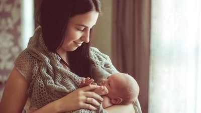 Spending time away from your newborn baby? Here's how, when and where you can remove the breast milk (Photo by Shutterstock) Spending time away from your newborn baby? Here's how, when and where you can remove the breast milk (Photo by Shutterstock)