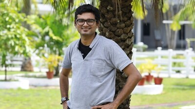 Quasar Thakore-Padamsee (X) Quasar Thakore-Padamsee (X)