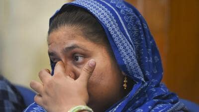 Bilkis Bano recalled how the convicts were released on Independence Day two years ago, and thanked ordinary people for standing in solidarity with her. (PTI) Bilkis Bano recalled how the convicts were released on Independence Day two years ago, and thanked ordinary people for standing in solidarity with her. (PTI)