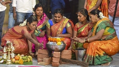 Tirunelveli, Tamil Nadu: In Tirunelveli, located in the southern state of Tamil Nadu, Makar Sankranti is celebrated as the festival of Pongal. It is a major harvest festival and is celebrated with great enthusiasm and traditional rituals. The festival typically lasts for four days, with each day having its own significance. (PTI) Tirunelveli, Tamil Nadu: In Tirunelveli, located in the southern state of Tamil Nadu, Makar Sankranti is celebrated as the festival of Pongal. It is a major harvest festival and is celebrated with great enthusiasm and traditional rituals. The festival typically lasts for four days, with each day having its own significance. (PTI)