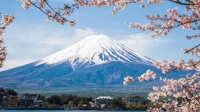 Mount Fuji in Japan (Shutterstock)