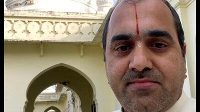 Shyamlesh Kumar Tiwari, an assistant professor in Lucknow University’s Sanskrit department, specialises in Vedas. (Sourced) Shyamlesh Kumar Tiwari, an assistant professor in Lucknow University’s Sanskrit department, specialises in Vedas. (Sourced)