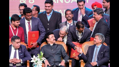 Tamil Nadu Chief Minister MK Stalin with Mahindra Group Chairman Anand Mahindra, Minister for Industries TRB Rajaa along with other dignitaries at the valedictory ceremony of the Global Investors Meet-2024, at Nandambakkam in Chennai. (PTI) Tamil Nadu Chief Minister MK Stalin with Mahindra Group Chairman Anand Mahindra, Minister for Industries TRB Rajaa along with other dignitaries at the valedictory ceremony of the Global Investors Meet-2024, at Nandambakkam in Chennai. (PTI)