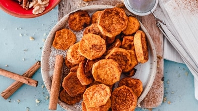 During Navratri, many people choose to fast, and it's important to consume healthy and nutritious foods to maintain energy levels throughout the day. Here are some healthy alternatives to deep-fried snacks that you can include in your Navratri fasting diet: (Unsplash) During Navratri, many people choose to fast, and it's important to consume healthy and nutritious foods to maintain energy levels throughout the day. Here are some healthy alternatives to deep-fried snacks that you can include in your Navratri fasting diet: (Unsplash)