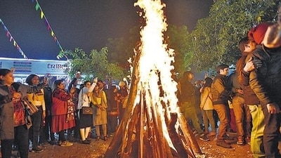 Makar Sankranti, a festival celebrated across India to mark the transition of the sun into the Makara (Capricorn) zodiac sign, is known by different names and celebrated with unique customs in various states. Here are some of the best places in India to experience the vibrant festivities of Makar Sankranti: Makar Sankranti, a festival celebrated across India to mark the transition of the sun into the Makara (Capricorn) zodiac sign, is known by different names and celebrated with unique customs in various states. Here are some of the best places in India to experience the vibrant festivities of Makar Sankranti: 