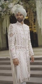 For the main wedding function, choose an ivory sherwani (Photo: Instagram) For the main wedding function, choose an ivory sherwani (Photo: Instagram)