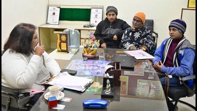 Meenakshi Sharma, deputy director, district bureau of employment generation and training office, interacting with members of the transgender community in Ludhiana on Tuesday. (Gurpreet Singh/HT) Meenakshi Sharma, deputy director, district bureau of employment generation and training office, interacting with members of the transgender community in Ludhiana on Tuesday. (Gurpreet Singh/HT)