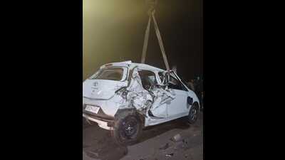One of the cars that bore the impact of a collision with a speeding truck on the national highway in Agra on Tuesday evening (HT) One of the cars that bore the impact of a collision with a speeding truck on the national highway in Agra on Tuesday evening (HT)