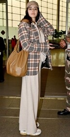 Ananya Panday in a plaid print shacket (Photo: Yogen Shah) Ananya Panday in a plaid print shacket (Photo: Yogen Shah)