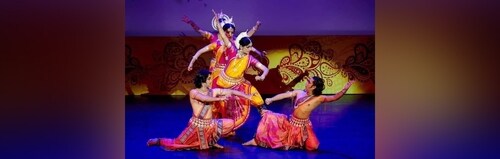 This Odissi performance will have a recital by guru Geeta Mahalik and an ensemble from Geeta’s Upasana Repertory. This Odissi performance will have a recital by guru Geeta Mahalik and an ensemble from Geeta’s Upasana Repertory.