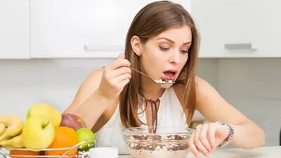 They either are totally into getting nutrition, or completely abandon nutrition. It's always an all or nothing thinking curve for them about nutrition. (Unsplash) They either are totally into getting nutrition, or completely abandon nutrition. It's always an all or nothing thinking curve for them about nutrition. (Unsplash)