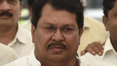 SPPU SET department denies any paper leak during the Sarthi/Barti PhD fellowship exam as the leader of Opposition Vijay Wadettiwar (in pic) said question papers were made available before the exam began in Pune and Nagpur. (HT) SPPU SET department denies any paper leak during the Sarthi/Barti PhD fellowship exam as the leader of Opposition Vijay Wadettiwar (in pic) said question papers were made available before the exam began in Pune and Nagpur. (HT)