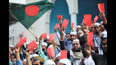 Supporters of Islami Andolan Bangladesh party attend a protest rally demanding to abolish what they call a "dummy election" and to reorganise a free fair election under the caretaker government at the Baitul Mokarram National Mosque, in Dhaka, Bangladesh, January 9, 2024. (REUTERS) Supporters of Islami Andolan Bangladesh party attend a protest rally demanding to abolish what they call a "dummy election" and to reorganise a free fair election under the caretaker government at the Baitul Mokarram National Mosque, in Dhaka, Bangladesh, January 9, 2024. (REUTERS)