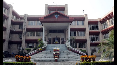 Vivek High School in Sector 38, Chandigarh, was derecognised on December 27, 2023. (HT Photo) Vivek High School in Sector 38, Chandigarh, was derecognised on December 27, 2023. (HT Photo)
