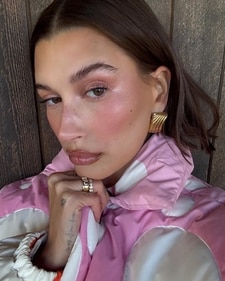 Model Hailey Bieber showed fans how to get the sugar plum fairy makeup on her social media (Instagram) Model Hailey Bieber showed fans how to get the sugar plum fairy makeup on her social media (Instagram)
