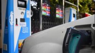 As PMC plans to set up EV charging points at 82 locations across the city, civic activist Vivek Velankar has objected to the high charging rates. ((PIC FOR REPRESENTATION))
