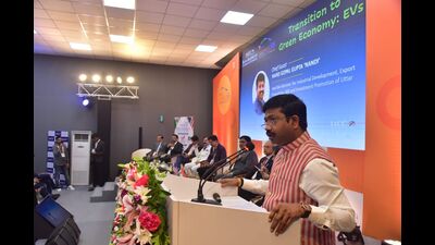 Chief guest Nand Gopal Gupta addressing the gathering at the seminar held in Gujarat. (SOURCED) Chief guest Nand Gopal Gupta addressing the gathering at the seminar held in Gujarat. (SOURCED)
