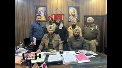 The accused, Ram Sarup alias Gurpreet Singh, 26, of Morinda, Rupnagar, was arrested from a market of Shamshabad, Hyderabad (HT Photo) The accused, Ram Sarup alias Gurpreet Singh, 26, of Morinda, Rupnagar, was arrested from a market of Shamshabad, Hyderabad (HT Photo)