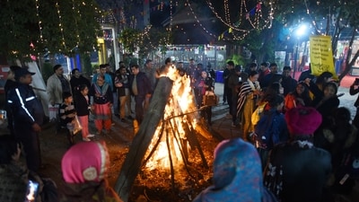 From Assam in the northeast to Tamil Nadu in the south, Makar Sankranti is celebrated across India as a vibrant harvest festival. It symbolizes the end of the winter solstice and pays tribute to the abundance of the new harvest. During this time, freshly harvested grains are offered to the Gods before being consumed. Lohri, observed in Punjab, precedes Maghi or Makar Sankranti by one day. This year, Lohri falls on January 14. Here are some traditional foods that are especially prepared during this festival. (HT Photo/Sanchit Khanna) From Assam in the northeast to Tamil Nadu in the south, Makar Sankranti is celebrated across India as a vibrant harvest festival. It symbolizes the end of the winter solstice and pays tribute to the abundance of the new harvest. During this time, freshly harvested grains are offered to the Gods before being consumed. Lohri, observed in Punjab, precedes Maghi or Makar Sankranti by one day. This year, Lohri falls on January 14. Here are some traditional foods that are especially prepared during this festival. (HT Photo/Sanchit Khanna)