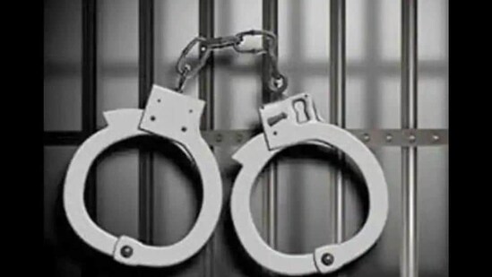 Group of men barge into hotel room, thrash interfaith couple in Karnataka