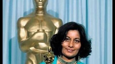 Bhanu Athaiya with her Oscar for her work in Gandhi (1982). She is still the only Indian to have won the award in the Best Costume Design category. (Courtesy Bharat Through the Lens of Bhanu Athaiya, organised by luxury auction house Prinseps) Bhanu Athaiya with her Oscar for her work in Gandhi (1982). She is still the only Indian to have won the award in the Best Costume Design category. (Courtesy Bharat Through the Lens of Bhanu Athaiya, organised by luxury auction house Prinseps)