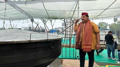 Chef Vishnu Manohar earlier prepared 6,500kg Shri Gajanan Khichdi for Khasdar Sanskrutik Mahotsav in Nagpur (Maharashtra) Chef Vishnu Manohar earlier prepared 6,500kg Shri Gajanan Khichdi for Khasdar Sanskrutik Mahotsav in Nagpur (Maharashtra)