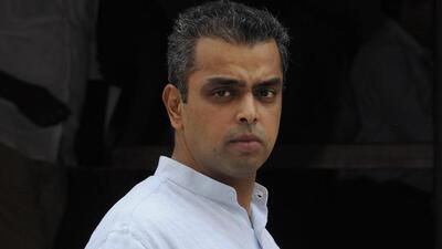 NEW DELHI, INDIA – AUGUST 26: Milind Deora outside Parliament House during the Parliament Monsoon Session on 26th August, 2013 in New Delhi.(Photo by Yasbant Negi/India Today Group/Getty Images) (India Today Group/Getty Images) NEW DELHI, INDIA – AUGUST 26: Milind Deora outside Parliament House during the Parliament Monsoon Session on 26th August, 2013 in New Delhi.(Photo by Yasbant Negi/India Today Group/Getty Images) (India Today Group/Getty Images)