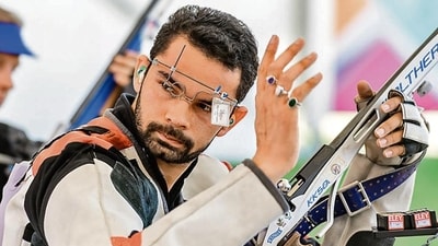 Akhil Sheoran shot 460.2 to emerge victorious in the eight-men final. Akhil Sheoran shot 460.2 to emerge victorious in the eight-men final.