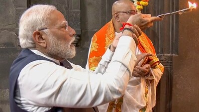 Prime Minister Narendra Modi, who is on a daylong visit to Maharashtra, held a roadshow in Nashik on Friday, where he offered prayers at the famous Shree Kalaram Mandir. (PTI) Prime Minister Narendra Modi, who is on a daylong visit to Maharashtra, held a roadshow in Nashik on Friday, where he offered prayers at the famous Shree Kalaram Mandir. (PTI)