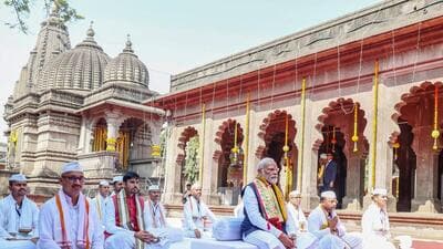 Prime Minister Narendra Modi offers prayers at the Kalaram Temple in Nashik. (AFP) Prime Minister Narendra Modi offers prayers at the Kalaram Temple in Nashik. (AFP)