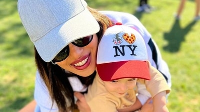 Priyanka Chopra posted selfies of daughter Malti. Priyanka Chopra posted selfies of daughter Malti.