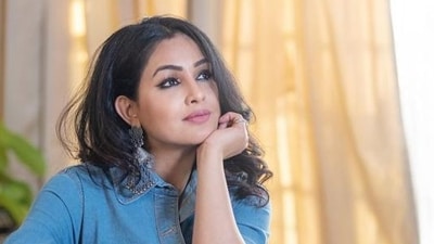 Shubhangi Atre got married to Piyush Poorey in 2003 Shubhangi Atre got married to Piyush Poorey in 2003