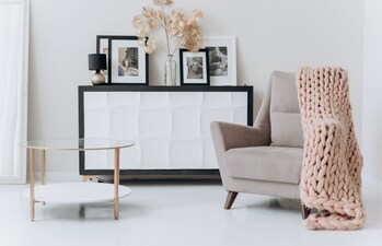 Those soothing beiges, creams, whites and taupes fit right in (Pexels) Those soothing beiges, creams, whites and taupes fit right in (Pexels)