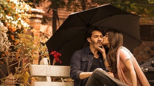 Mahesh Babu and Sreeleela in the song Oh My Baby Mahesh Babu and Sreeleela in the song Oh My Baby