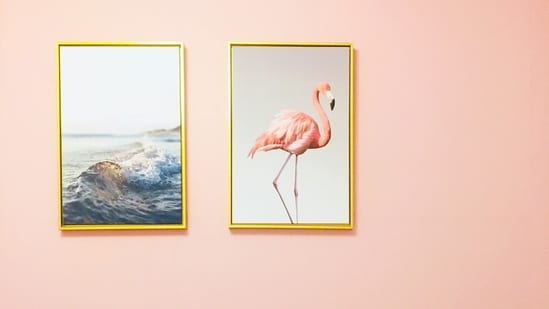 Wall decor: Plain walls get a boost from artwork and mirrors. With brass and copper frames, they become unique. You can find wall sculptures made of these materials. These add texture and depth to your rooms. Another option? Metallic wallpaper. It brings a soft shine, adding a sprinkle of glamour to the walls.(Unsplash)
