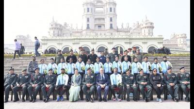 14 girl cadets reach Lucknow from Guwahati, to leave for Delhi today (ht)