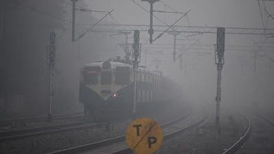 A spokesperson for the Railways said that fog impacted the schedule of "23 trains arriving in Delhi". (HT Photo/Raj K Raj) A spokesperson for the Railways said that fog impacted the schedule of "23 trains arriving in Delhi". (HT Photo/Raj K Raj)
