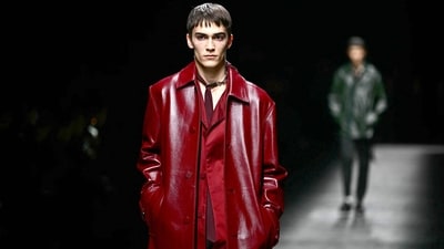 A model walks the runway at the Gucci collection show during the Milan Fashion Week Menswear Autumn/Winter 2024/2025 on January 12, 2024 in Milan. (Photo by GABRIEL BOUYS / AFP) A model walks the runway at the Gucci collection show during the Milan Fashion Week Menswear Autumn/Winter 2024/2025 on January 12, 2024 in Milan. (Photo by GABRIEL BOUYS / AFP)