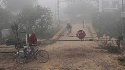 Alwar and Karauli in Rajasthan recorded the lowest temperature of 3.9 degrees Celsius on Saturday morning, a MeT department spokesperson said. Jaipur recorded the minimum temperature of 8.5 degrees on Saturday. (AP) Alwar and Karauli in Rajasthan recorded the lowest temperature of 3.9 degrees Celsius on Saturday morning, a MeT department spokesperson said. Jaipur recorded the minimum temperature of 8.5 degrees on Saturday. (AP)