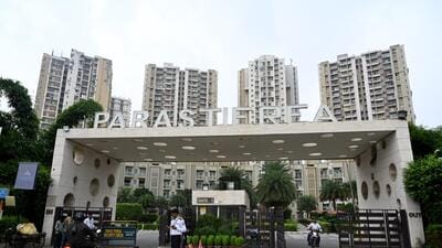 On August 3, last year, 73-year-old Sushila Devi, a resident of Paras Tierea society, had taken the lift in Tower 24 to go from her residence on the eighth floor to the second floor, when the lift allegedly malfunctioned and plummeted to the ground, leading to the woman’s death. (HT Archive) On August 3, last year, 73-year-old Sushila Devi, a resident of Paras Tierea society, had taken the lift in Tower 24 to go from her residence on the eighth floor to the second floor, when the lift allegedly malfunctioned and plummeted to the ground, leading to the woman’s death. (HT Archive)